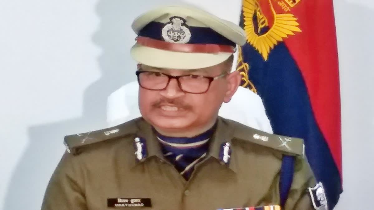 Photo of बिहार डीजीपी ने जारी किया नया आदेश, ड्यूटी के दौरान अन्य कैजुअल ड्रेस पर लगाई रोक