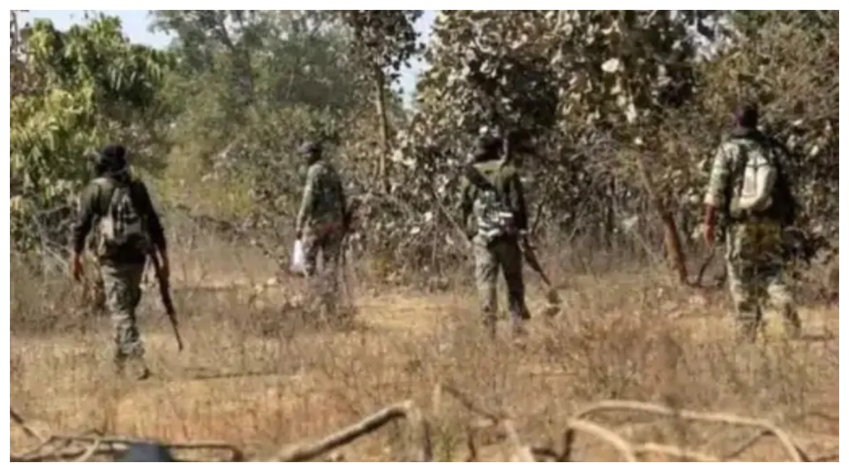 Photo of गरियाबंद में चल रही मुठभेड़ में 14 नक्सली ढेर, बड़ी संख्या में हथियार बरामद