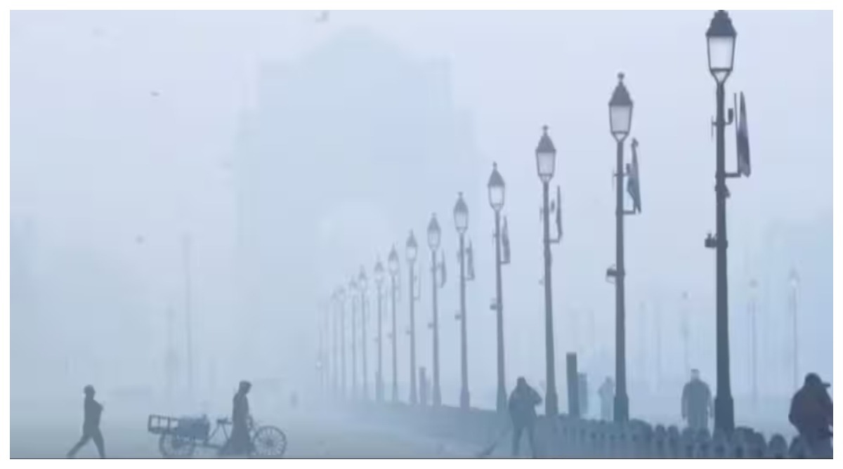Photo of दिल्ली-NCR समेत उत्तर भारत में कोहरे का कहर, IMD ने जारी किया अपडेट
