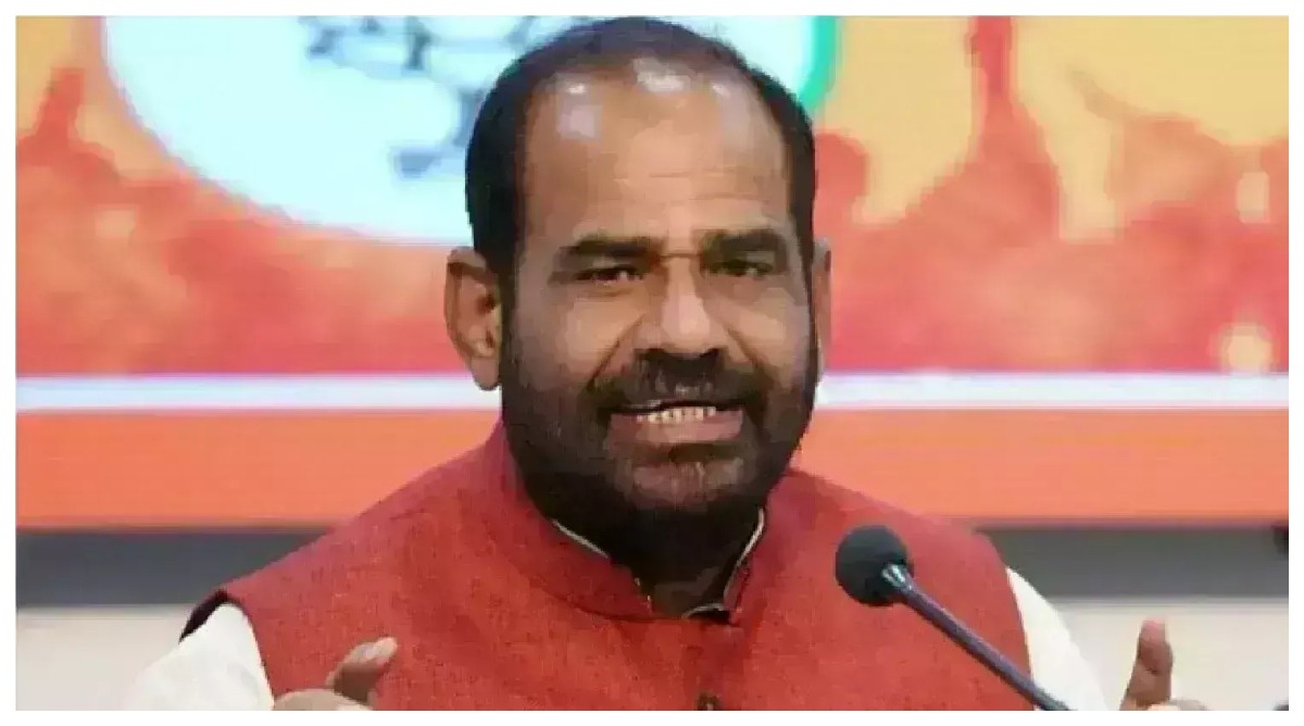 Photo of रमेश बिधूड़ी का विवादित बयान, कहा – ‘सड़कें प्रियंका गांधी के गाल जैसी बना देंगे’ कांग्रेस बोली   – BJP महिला विरोधी