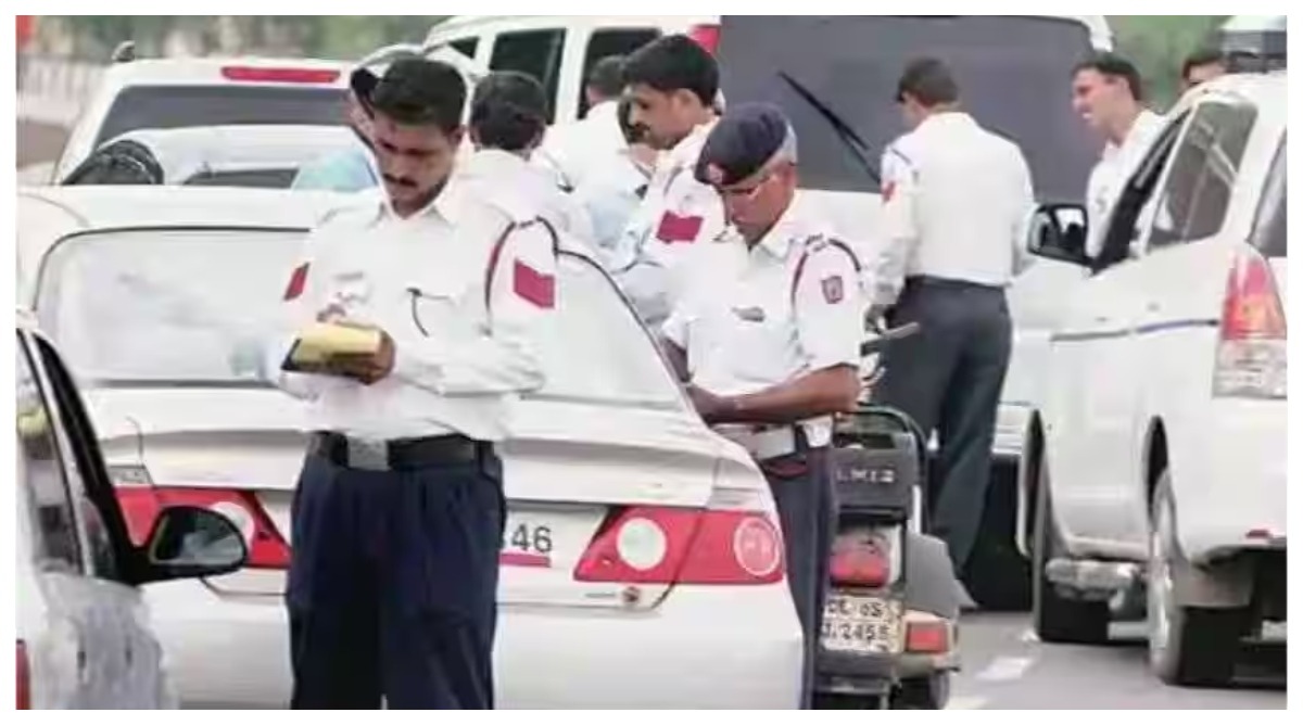 Photo of मुंबई में नए साल पर ट्रैफिक नियमों की अनदेखी, पुलिस ने 89 लाख से अधिक का किया चालान