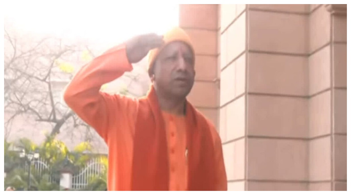 Photo of CM योगी ने लखनऊ में फहराया तिरंगा, 76वें गणतंत्र दिवस पर प्रदेशवासियों को दी बधाई, कही ये बात