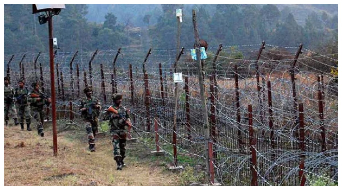 Photo of जम्मू-कश्मीर के राजौरी में LoC पर हुआ माइन ब्लास्ट, 6 जवान घायल