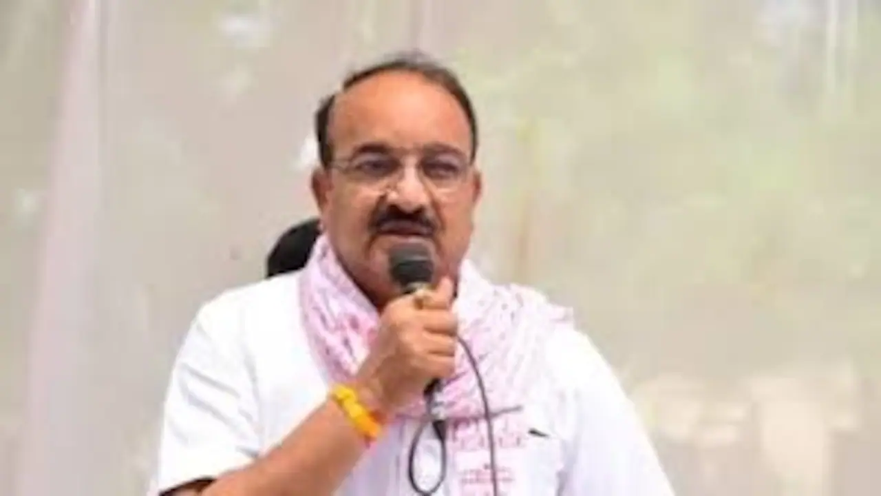 Photo of महाकुंभ पर दिए विवादित बयान पर योगी के मंत्री ने की चंद्रशेखर आजाद की तुलना कौआ से