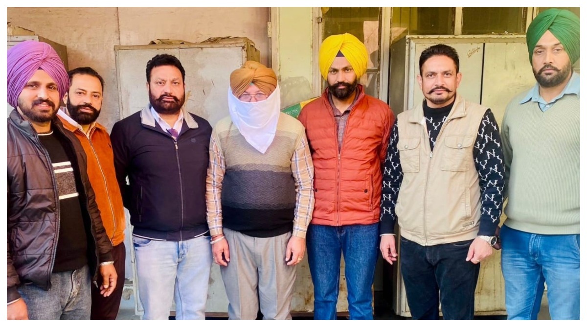 Photo of विजिलेंस ब्यूरो ने 20,000 रुपए रिश्वत लेते हुए पंचायत सचिव को पकड़ा रंगे हाथों