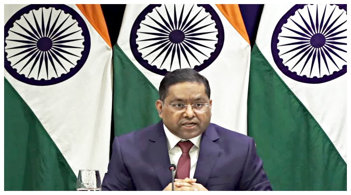 Photo of क्या शेख हसीना का प्रत्यर्पण करेगा भारत ? बांग्लादेश सरकार की चिट्ठी पर MEA का जवाब