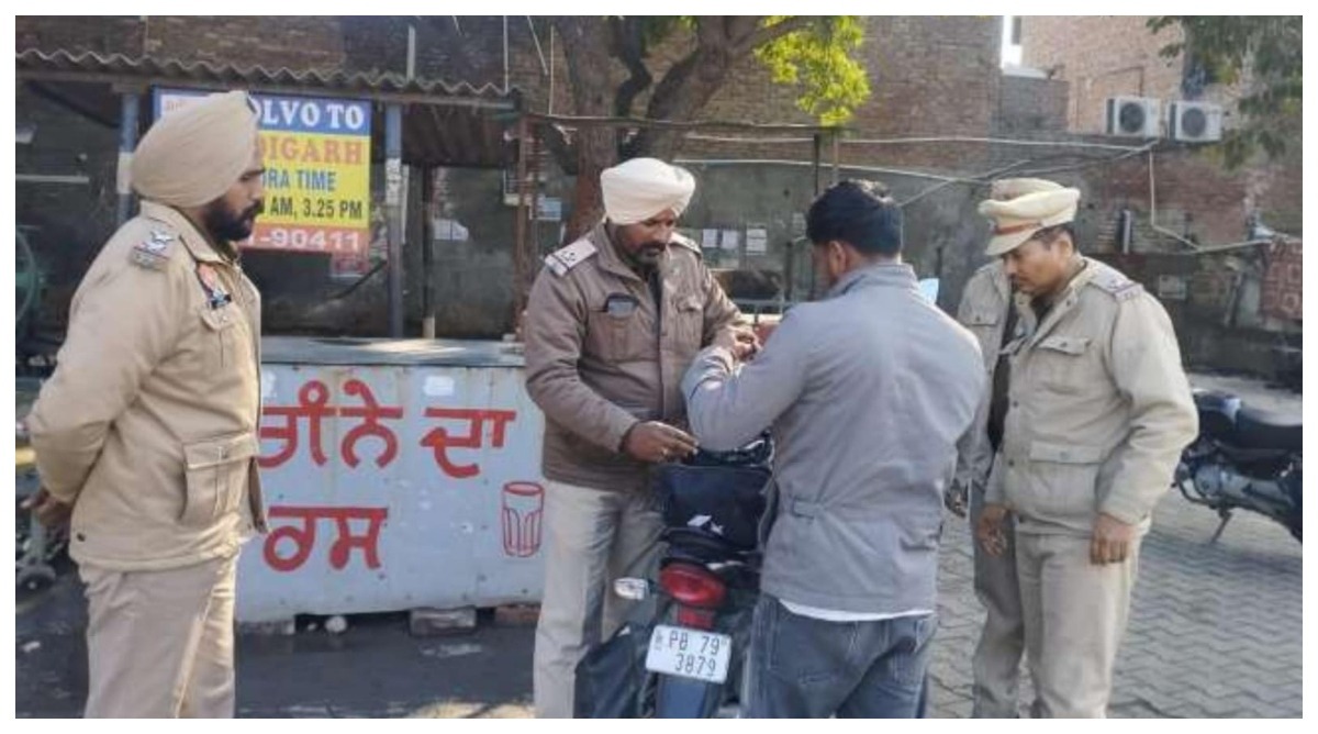 Photo of पंजाब पुलिस ने राज्य भर के बस स्टैंडों पर तलाशी अभियान चलाया