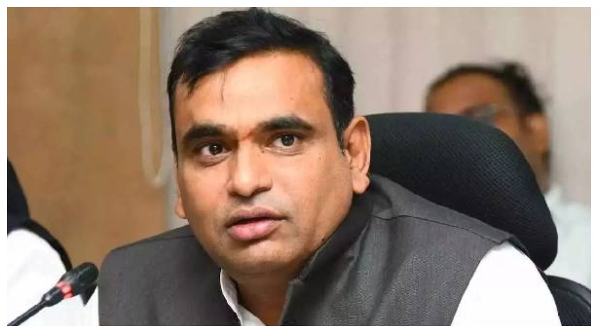 Photo of तेलंगाना सांसद का आरोप, केंद्र सरकार ने मुख्यमंत्री रेवंत रेड्डी की सिफारिशों को किया नजरअंदाज