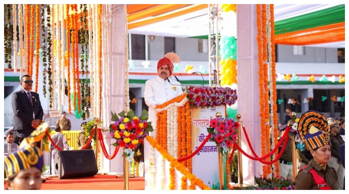 Photo of CM मोहन यादव ने इंदौर में 76वें गणतंत्र दिवस पर किया ध्वजारोहण