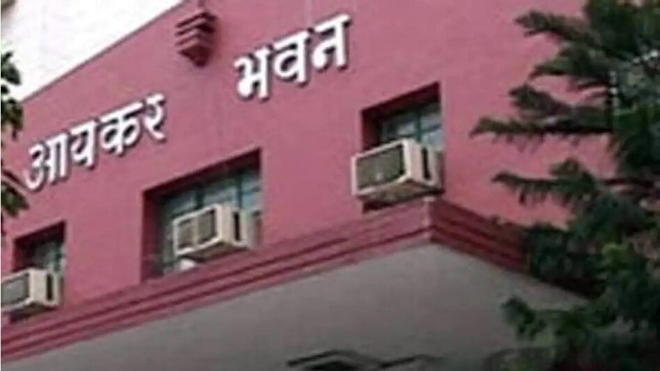 Photo of बेलगावी में दो कारोबारियों के घर पर आयकर विभाग ने की छापेमारी, जानें वजह
