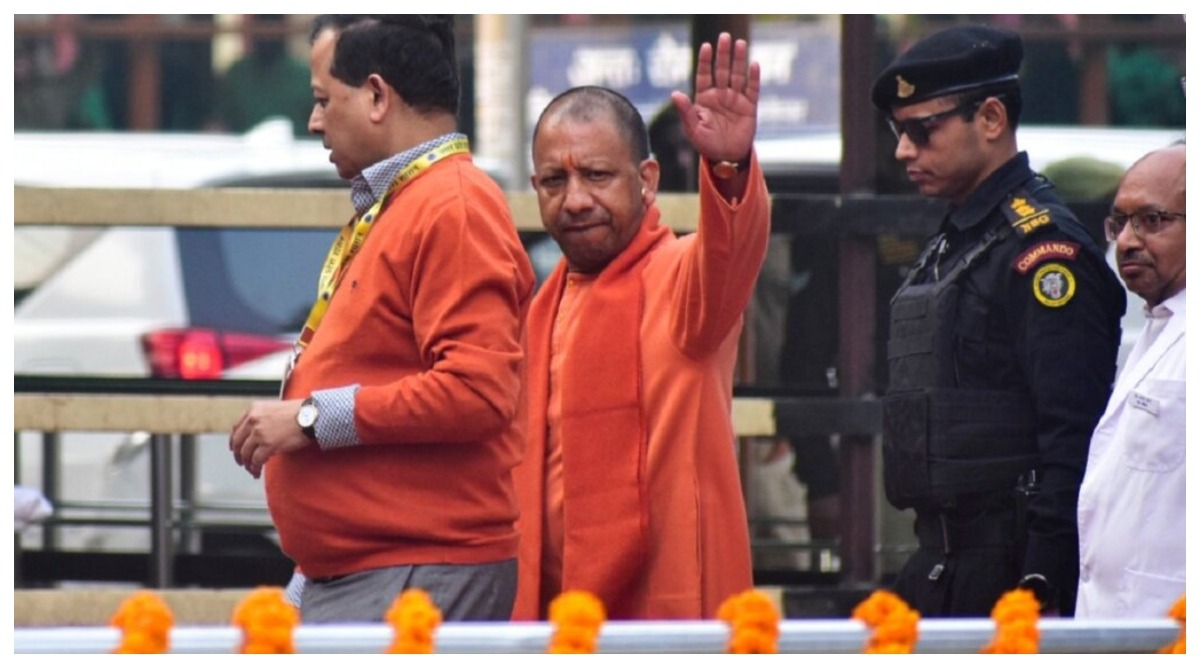 Photo of यूपी कैबिनेट की अहम बैठक, सीएम योगी पूरे मंत्रिमंडल के साथ संगम में लगाएंगे डुबकी