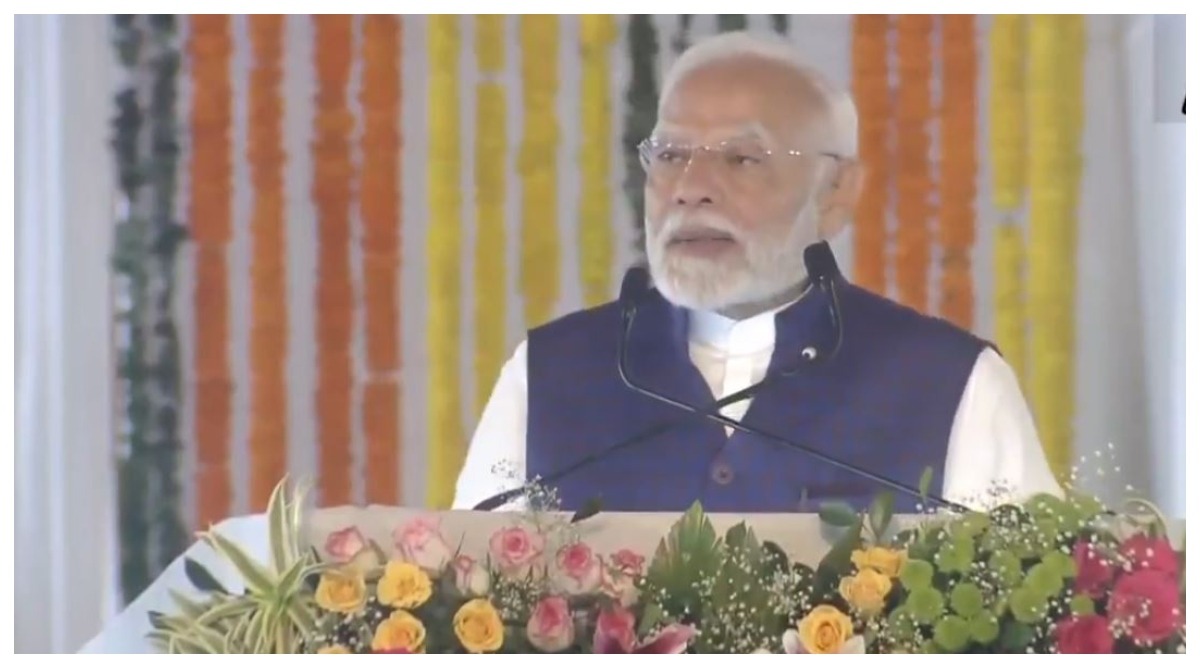 Photo of PM मोदी ने विशाखापट्टनम में कई विकास कार्यों का किया शिलान्यास और उद्घाटन, कहा – ‘संभावनाएं साकार होंगी…’