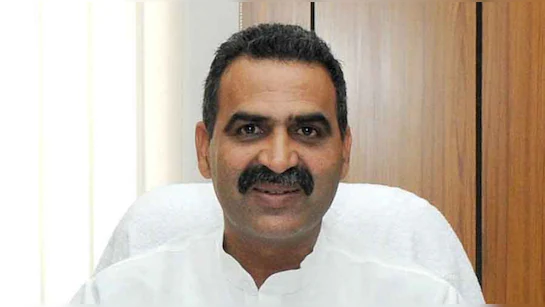 Photo of सिक्योरिटी हटाए जाने पर संजीव बालियान ने कहा- मुझ पर हमला हुआ तो यूपी सरकार होगी जिम्मेदार