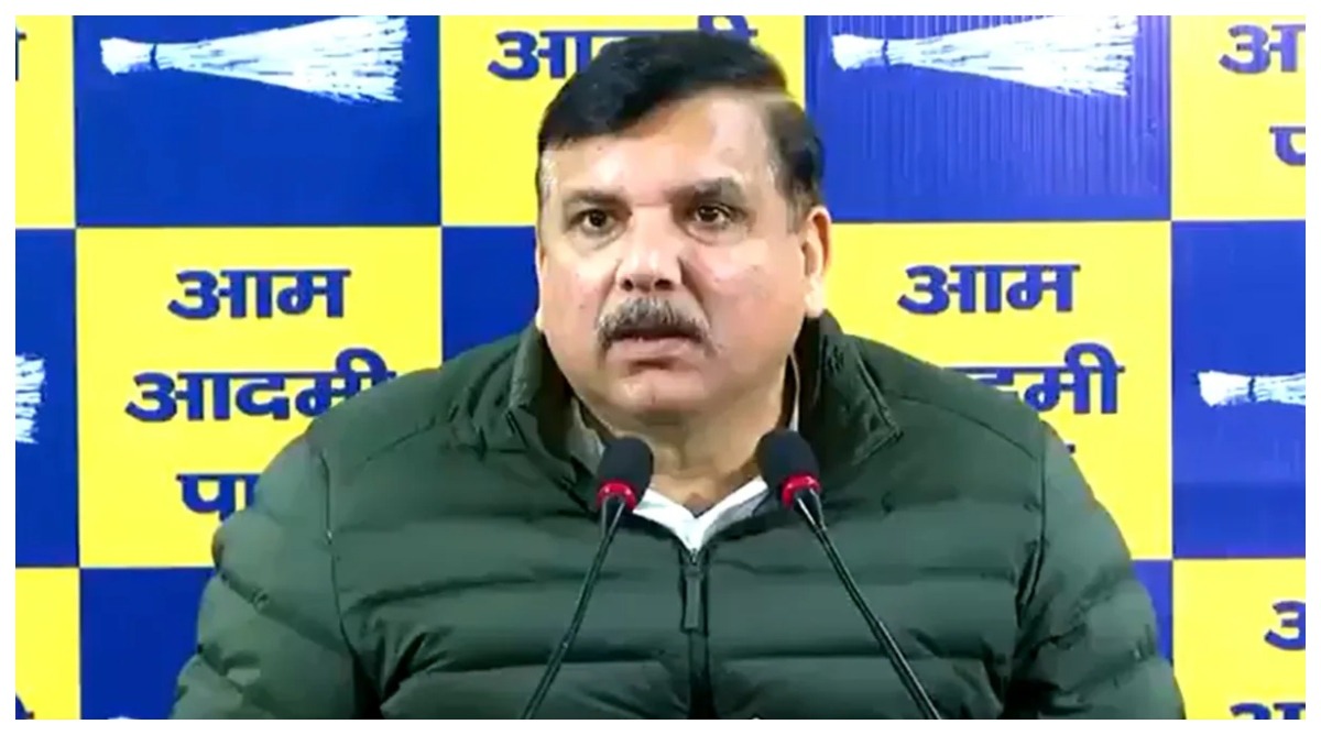 Photo of Delhi : बीजेपी सुल्तानपुर में जाकर वोटर लिस्ट चेक करे, मेरी पत्नी और मेरा नाम नहीं है : संजय सिंह