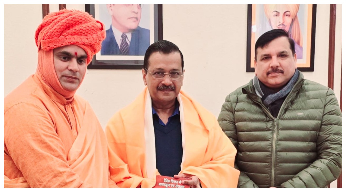 Photo of दिल्ली में पुजारियों को वेतन दिए जाने की घोषणा का स्वामी चक्रपाणि महाराज ने किया स्वागत