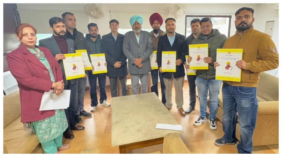 Photo of वित्त मंत्री हरपाल सिंह चीमा ने आबकारी और कराधान विभाग के 8 नए भर्ती अधिकारियों को नियुक्ति पत्र सौंपे