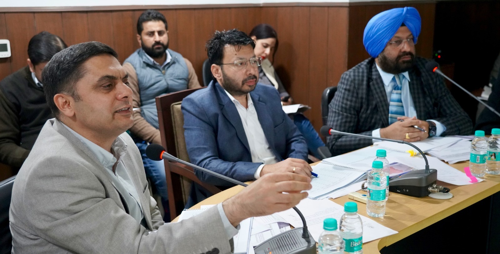 Photo of डा: रवजोत सिंह ने नगर निगमो के अधिकारियों को विकास कार्यों के लिए फंडों का तुरंत उपयोग करने के दिए निर्देश