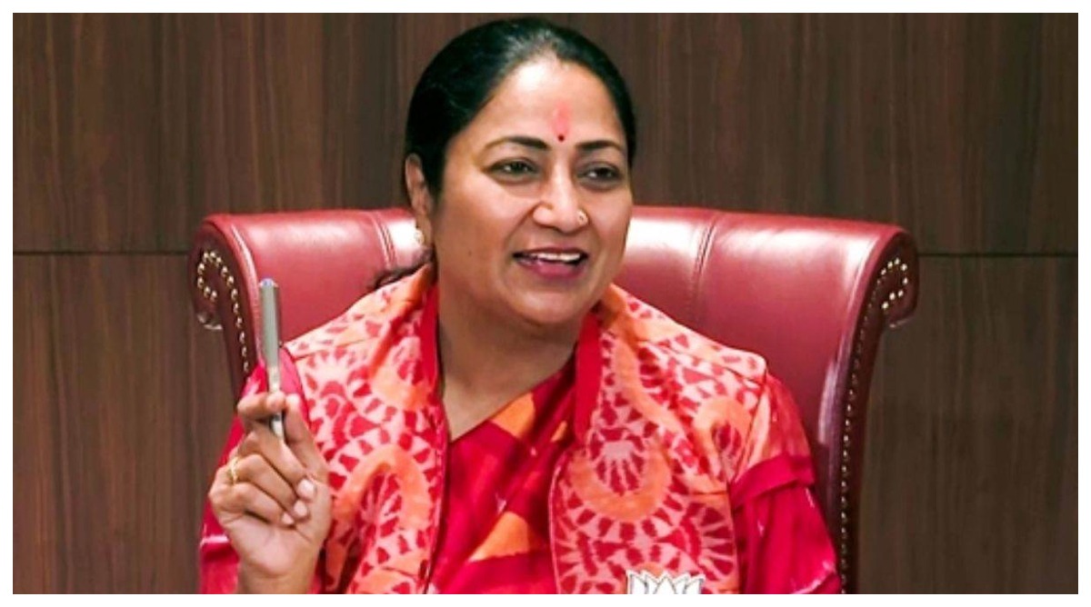 Photo of सीएम रेखा गुप्ता ने बुलाई बैठक, टूटी सड़कों सहित कई मुद्दों पर होगी चर्चा