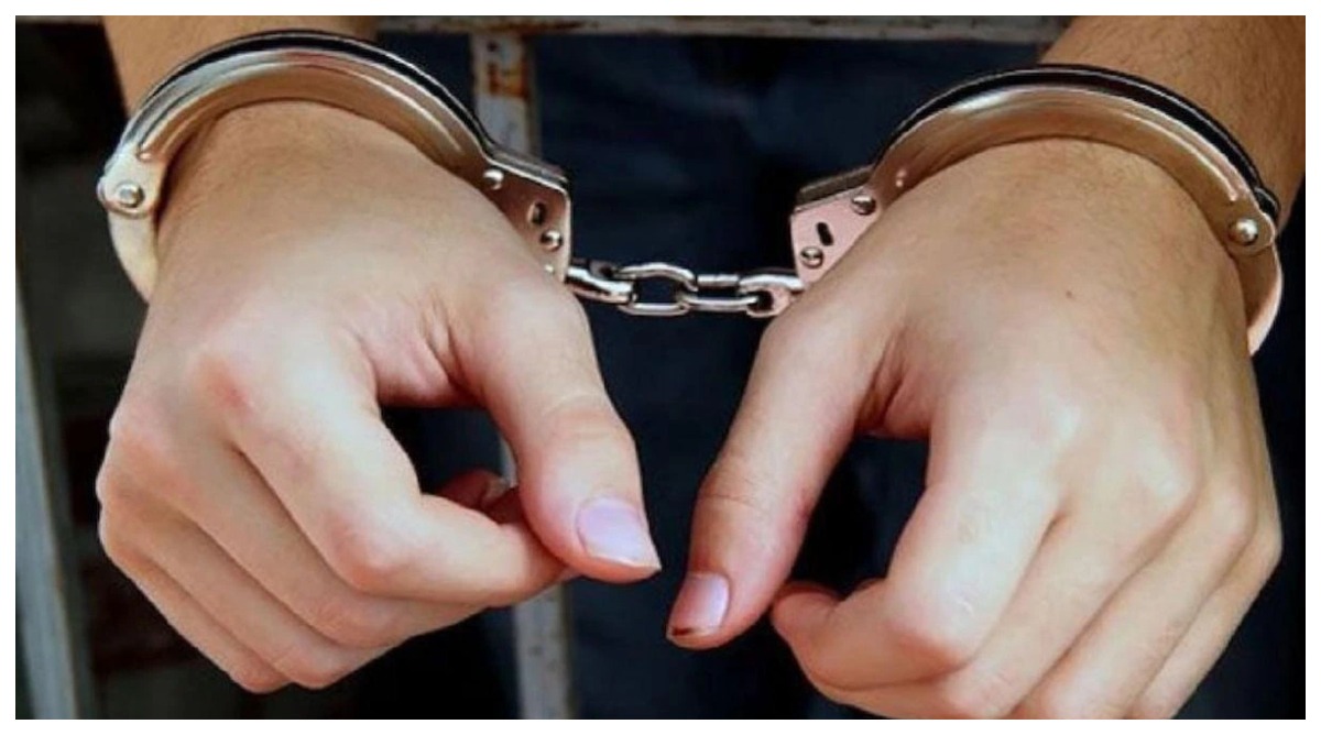Photo of बांग्लादेशी नागरिकों के फर्जी आधार कार्ड बनाने के आरोप में दो लोगों को पुलिस ने किया गिरफ्तार