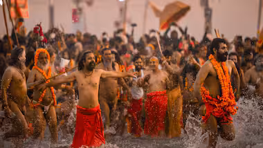 Photo of महाकुंभ का तीसरा अमृत स्नान बसंत पंचमी पर शुरू, तीन अखाड़ों का अमृत स्नान खत्म