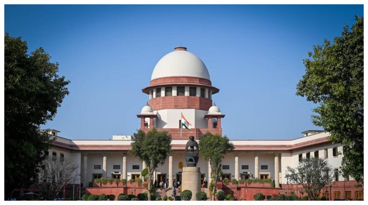 Photo of SC से रणवीर को लगा झटका, विवादित बयान से जुड़े मामलों पर साथ सुनवाई की अपील की खारिज