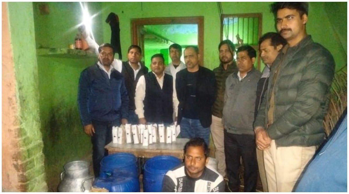 Photo of फेमस दूध कंपनी पर खाद्य विभाग का छापा, हानिकारक केमिकल का किया जा रहा था उपयोग