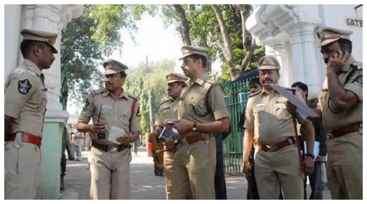Photo of 70 लाख की लूट मामले में पुलिस ने BSF के पूर्व जवान समेत दस आरोपियों को किया गिरफ्तार