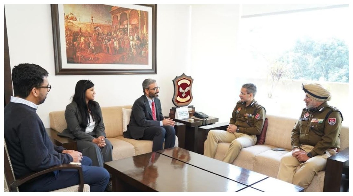 Photo of पंजाब पुलिस ने राज्य की सड़कों को और अधिक सुरक्षित बनाने के लिए सेव लाइफ इंडिया के साथ समझौता किया