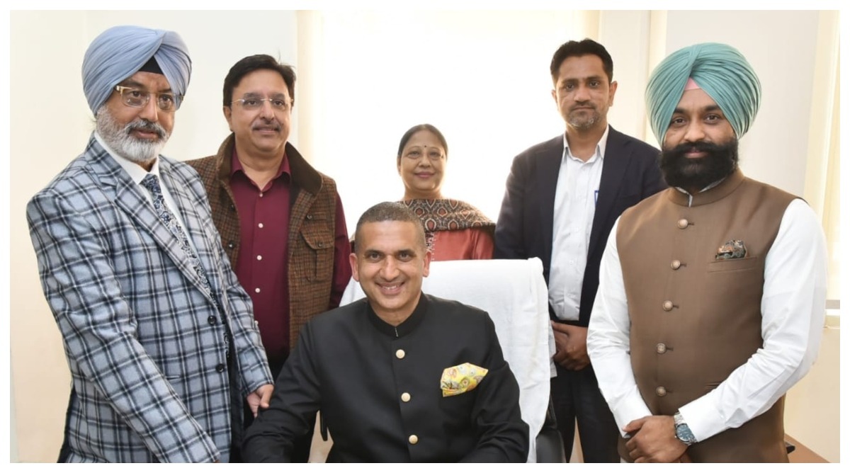 Photo of एडवोकेट हरप्रीत संधू और पूजा गुप्ता ने राज्य सूचना आयुक्त के रूप में पदभार संभाला