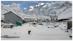 Rain and snowfall starts in Uttarakhand :
