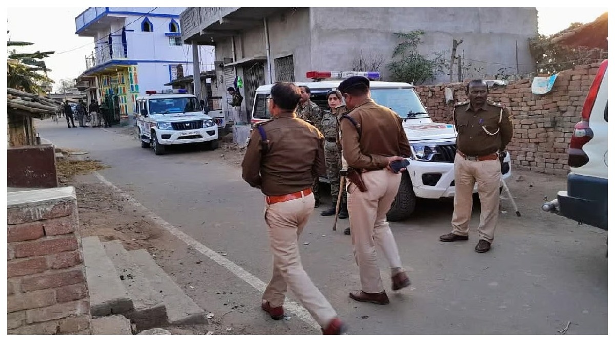 Photo of जमुई में हनुमान चालीसा के पाठ को लेकर हिंसा, इंटरनेट सेवा पर रोक