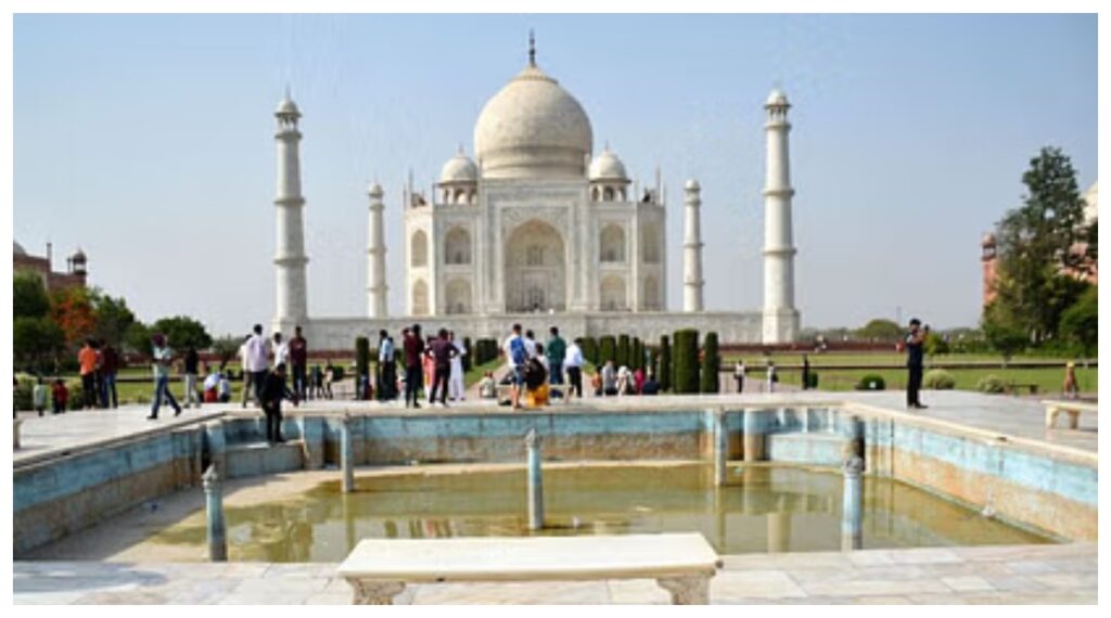 Taj Mahotsav 2025 :