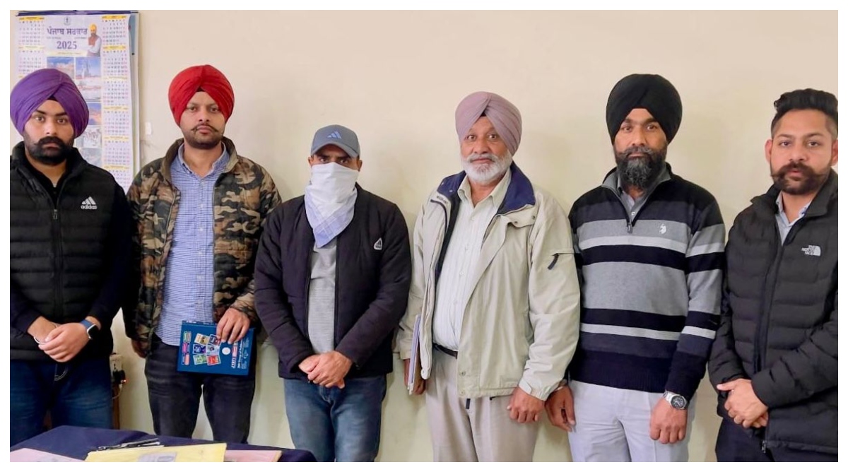 Photo of पी.एस.पी.सी.एल. का मुख्य खजांची 2,60,000 रुपये की रिश्वत लेने के आरोप में विजिलेंस ब्यूरो द्वारा गिरफ्तार