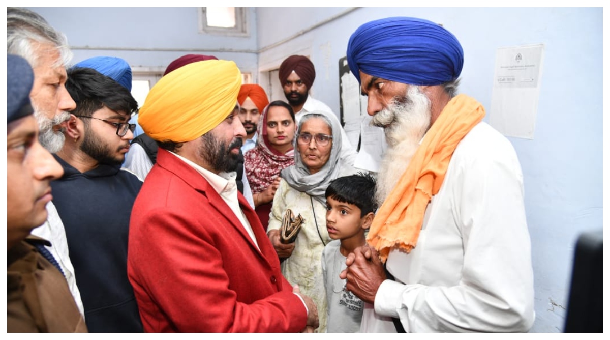 Photo of मुख्यमंत्री भगवंत सिंह मान ने सरदूलगढ़ के तहसील कॉम्प्लेक्स का किया औचक दौरा
