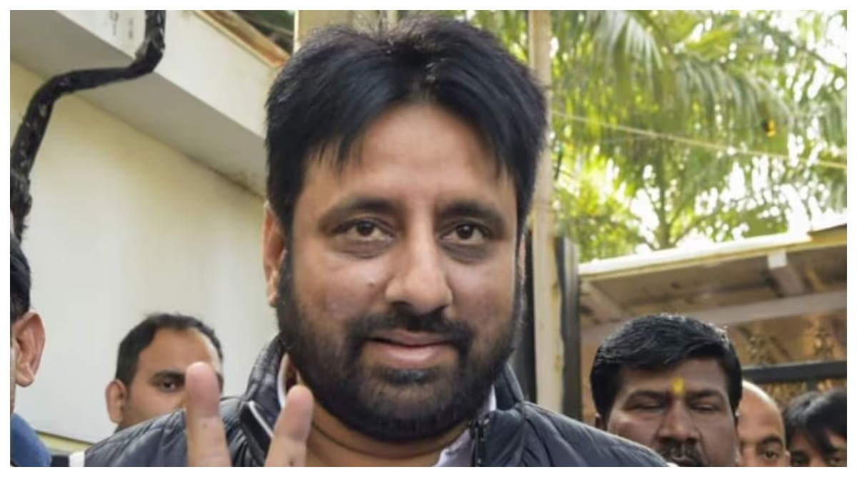 Photo of AAP विधायक अमानतुल्लाह खान पर FIR, पुलिस कस्टडी से आरोपी को छुड़वाने का लगा आरोप