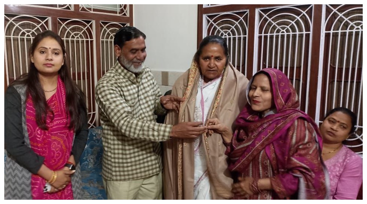 Photo of शिक्षा मंत्री गुलाब देवी ने मुस्लिम भाई के घर जाकर मांगा बेटी की शादी का भात