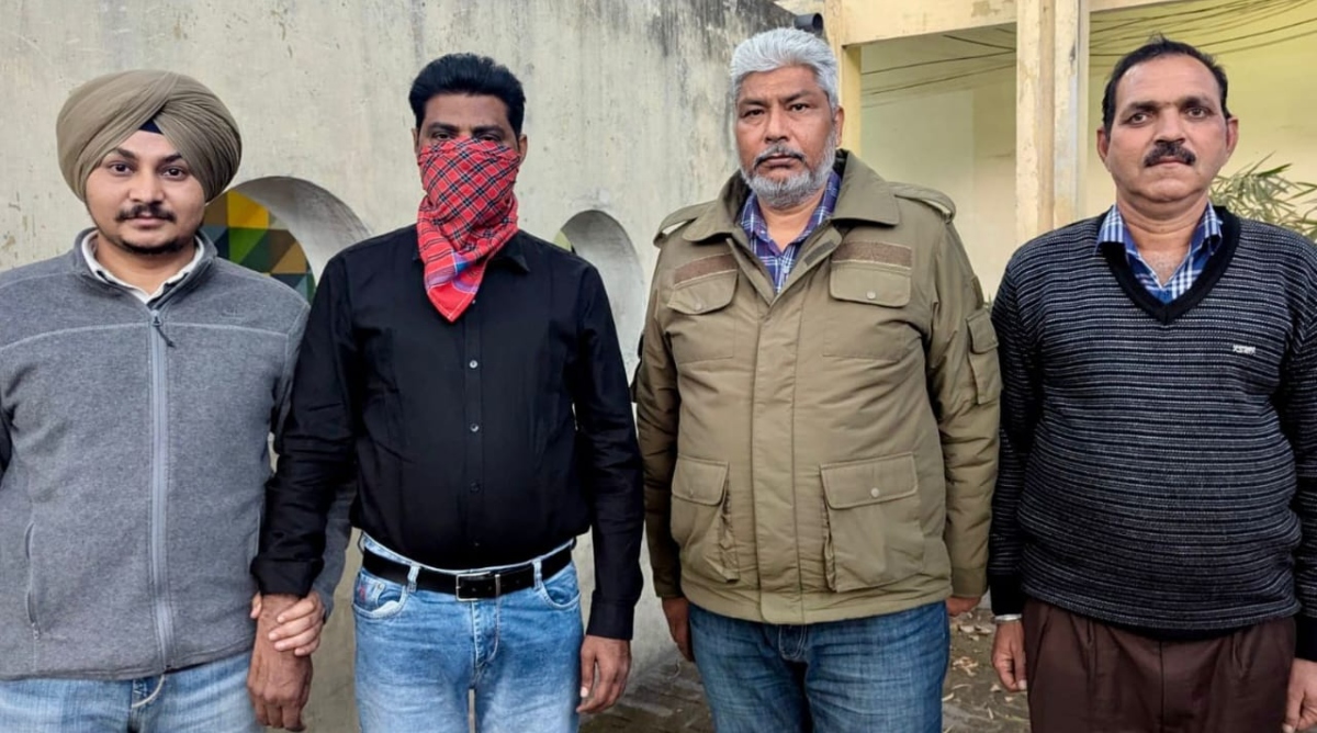 Photo of सरकारी कर्मचारी बनकर 42.60 लाख रुपये रिश्वत लेने वाला व्यक्ति विजिलेंस ब्यूरो द्वारा गिरफ्तार