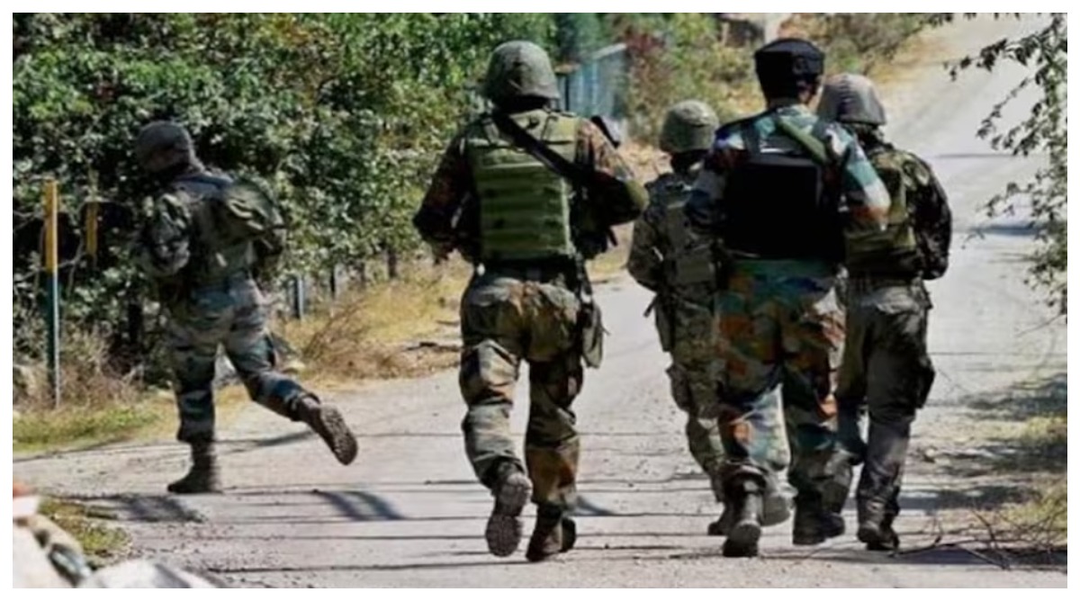 Photo of छत्तीसगढ़ में सुरक्षाबलों और नक्सलियों के बीच मुठभेड़, 16 नक्सली ढेर, 2 जवान घायल