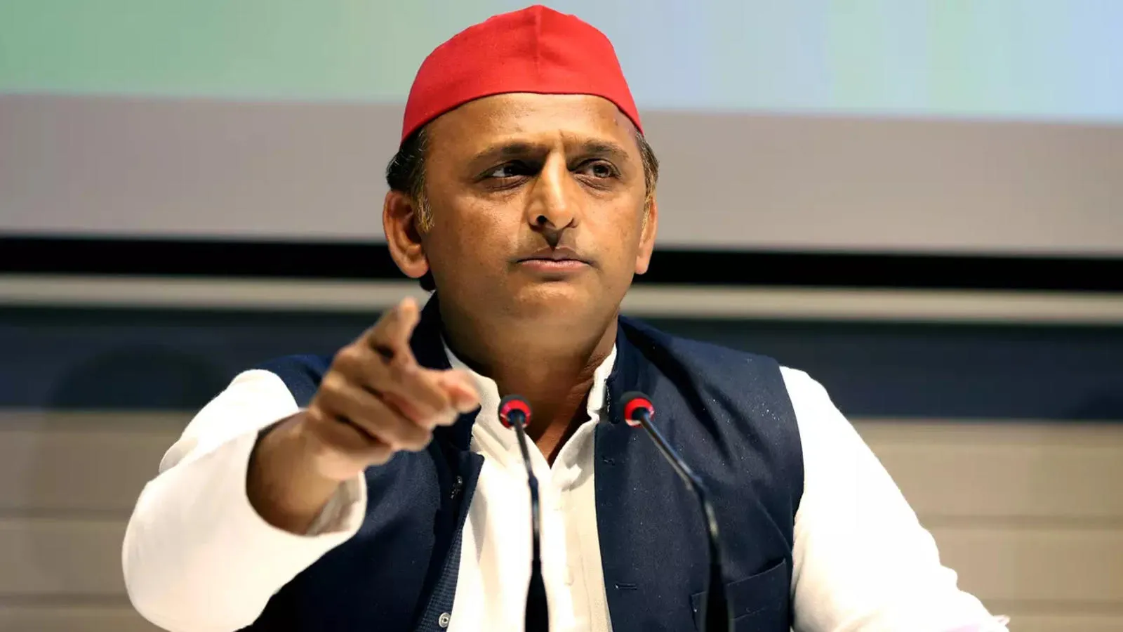 Photo of बीजेपी नेता भू-माफिया बन गए, प्रेस कांफ्रेंस में बोले अखिलेश यादव