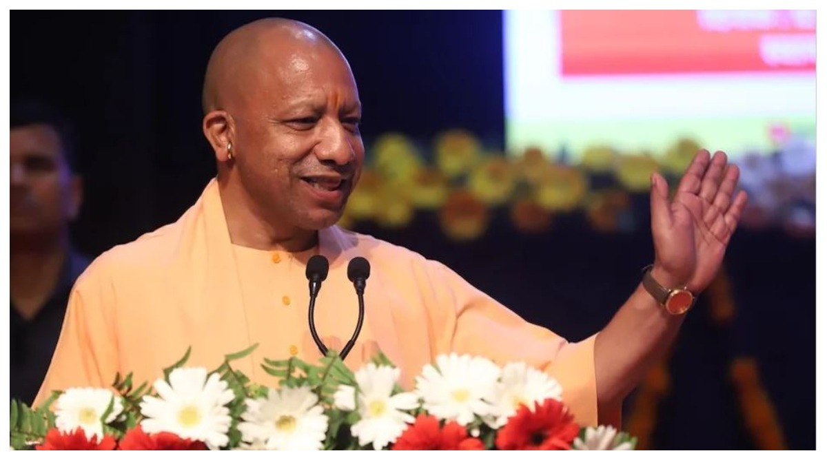 Photo of आयुष्मान योजना कार्ड पर CM योगी ने कहा, ‘अधिकतम एक महीने के भीतर…’