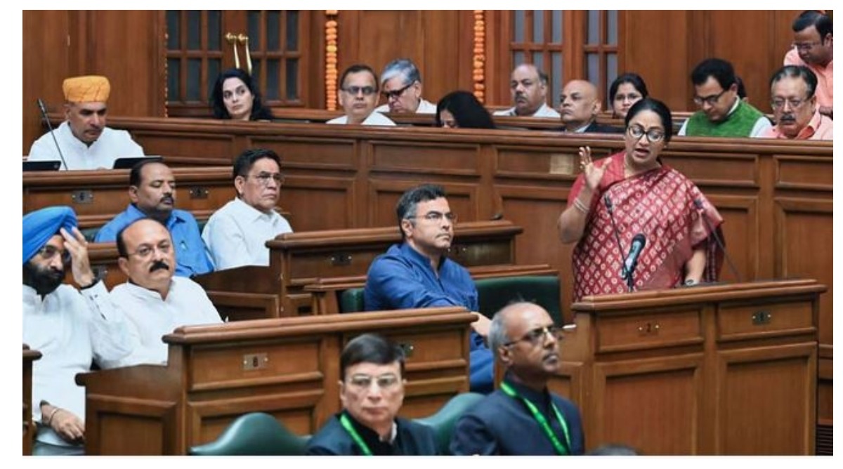 Photo of Delhi Budget 2025 : दिल्ली वालों की दीदी रेखा हूं’, बजट पेश करने के दौरान बोलीं CM रेखा गुप्ता