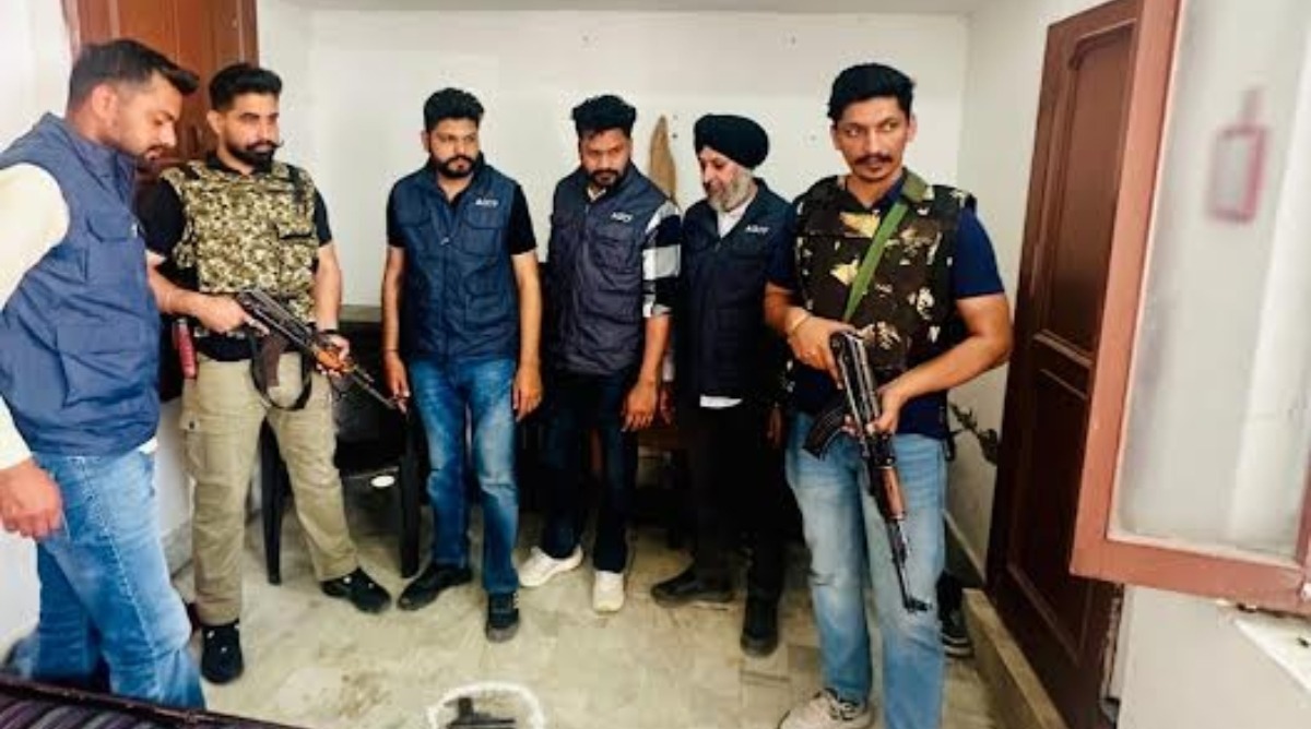Photo of मोगा मर्डर केस: पुलिस मुठभेड़ के बाद गैंगस्टर मलकीत मनु गिरफ्तार