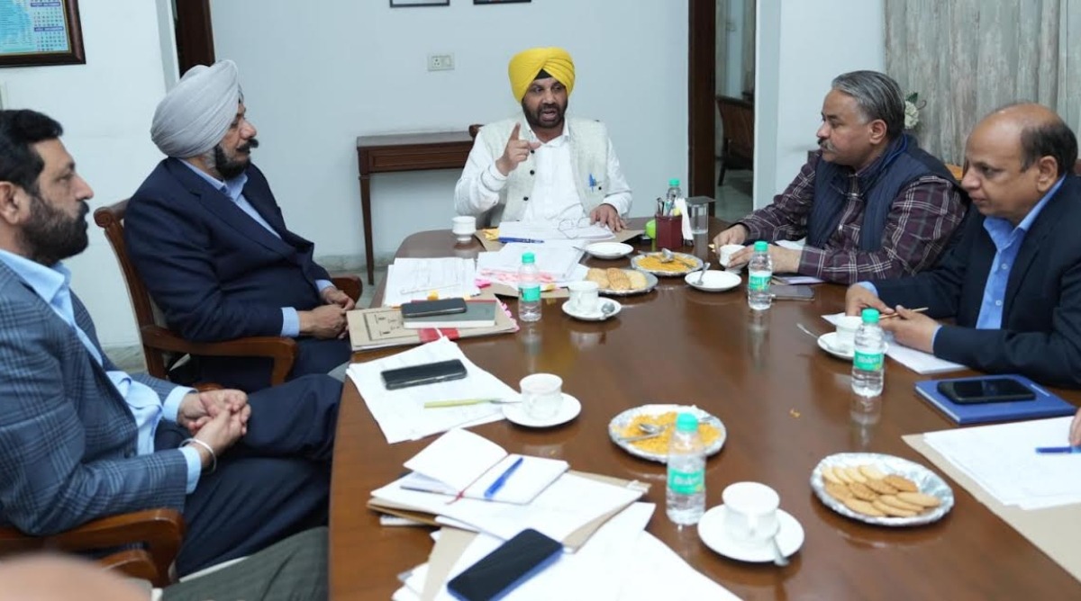 Photo of लोक निर्माण मंत्री हरभजन सिंह ईटीओ द्वारा विभाग की चल रही परियोजनाओं की समीक्षा