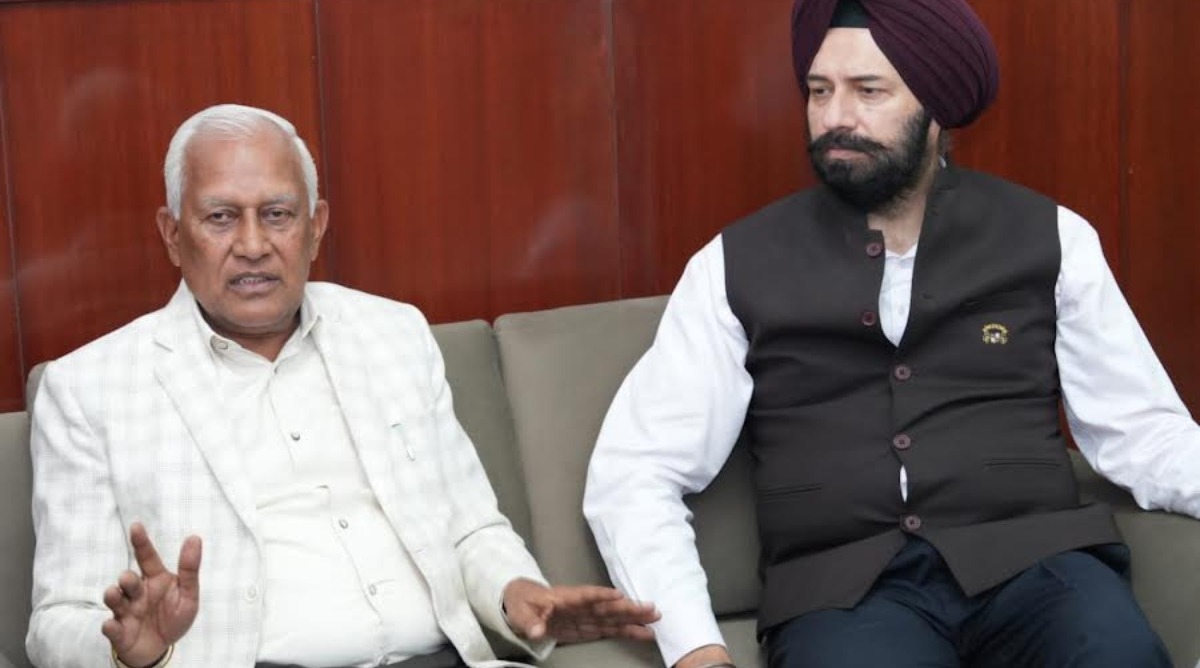 Photo of पंजाब सरकार जनता की सुविधा के लिए खनन क्षेत्र की पर्यावरण स्वीकृतियों को करेगी सरल: बरिंदर कुमार गोयल