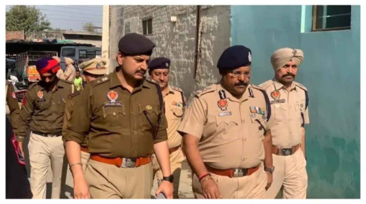 Photo of ’युद्ध नशों विरुद्ध’ अभियान 26वें दिन भी जारी: पंजाब पुलिस द्वारा 483 स्थानों पर छापेमारी, 77 नशा तस्कर किए गिरफ्तार