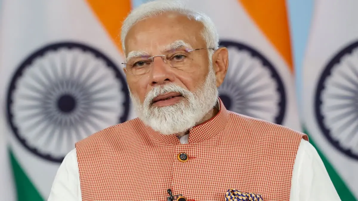 Photo of तीन दिवसीय दौरे पर गुजरात पहुंचे पीएम मोदी, सोमनाथ मंदिर में करेंगे पूजा-अर्चना, जंगल सफारी भी करेंगे