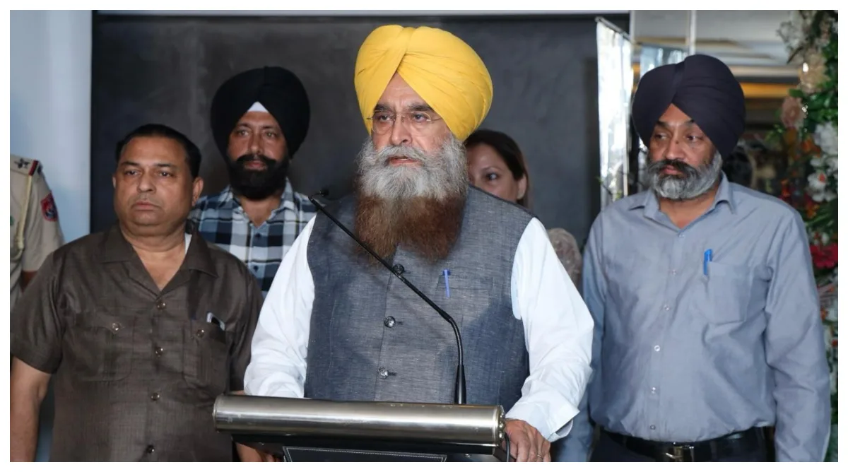 Photo of पंजाब में 43 हजार एकड़ में मत्स्य पालन, 1.81 लाख टन मछली उत्पादन : मंत्री गुरमीत सिंह खुड्डियां