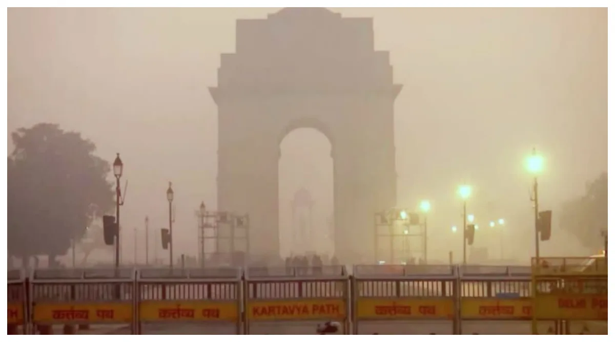 Photo of दिल्ली में मौसम ने ली करवट, धूल भरी आंधी और बारिश से लोगों को गर्मी से राहत