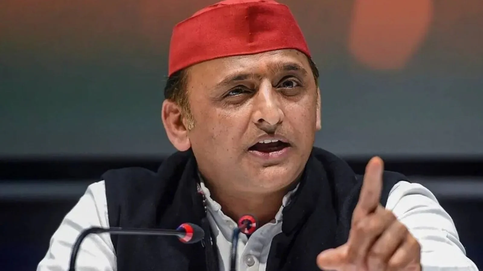 Photo of अखिलेश यादव को गोली मारने की धमकी का वीडियो वायरल, सपा नेताओं ने की FIR की मांग
