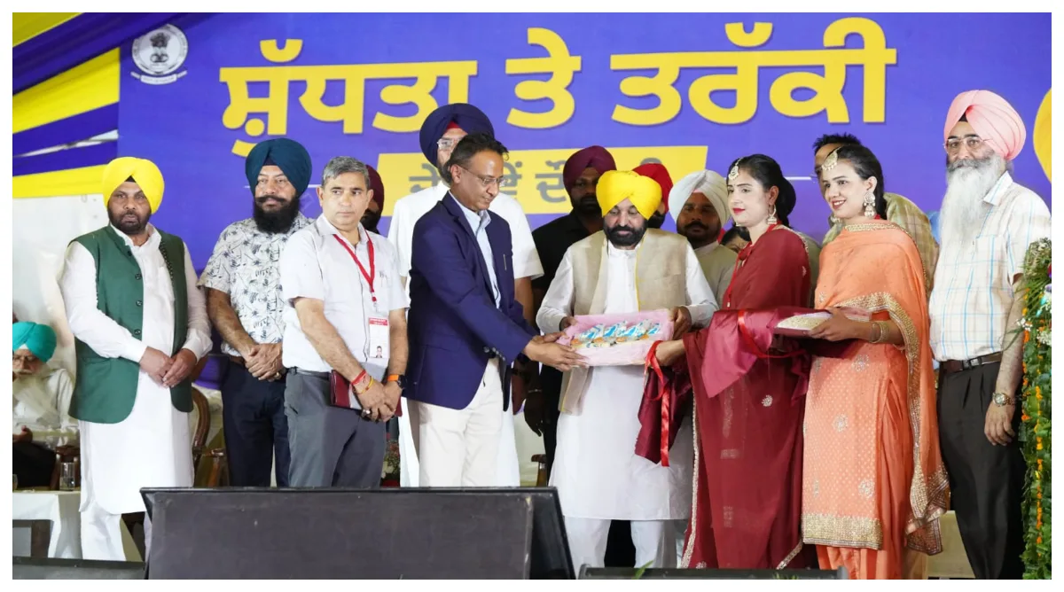 Photo of मुख्यमंत्री की ओर से माझा क्षेत्र को 135 करोड़ रुपए का तोहफा, मिल्कफेड के विस्तार परियोजना का नींव पत्थर रखा
